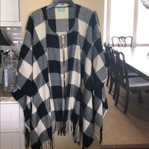 Black and cream plaid fringe cape, one size